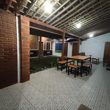 Genthong Homestay มาเกอลัง ภายนอก รูปภาพ