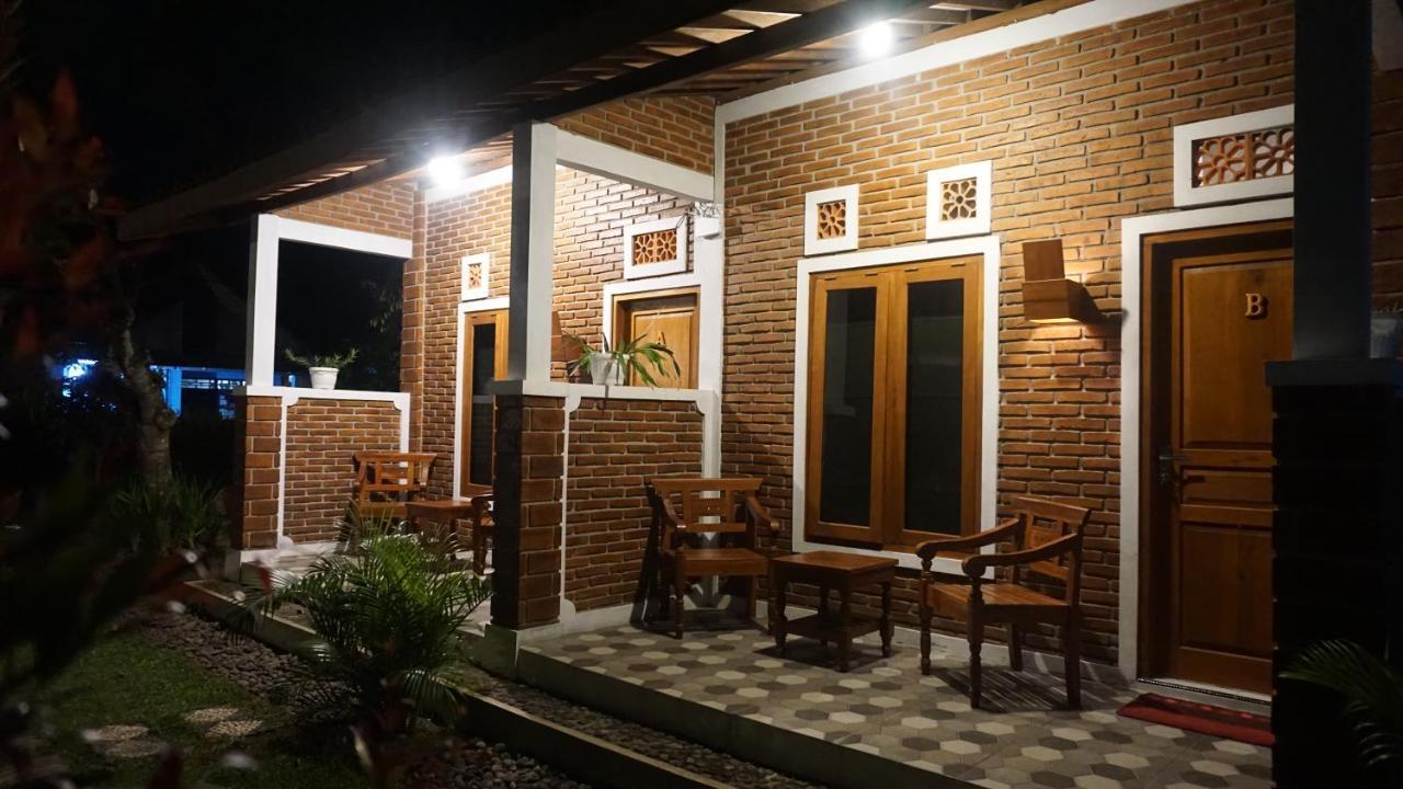 Genthong Homestay มาเกอลัง ภายนอก รูปภาพ