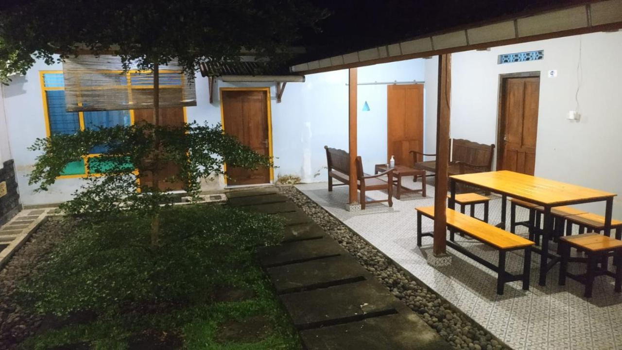Genthong Homestay มาเกอลัง ภายนอก รูปภาพ