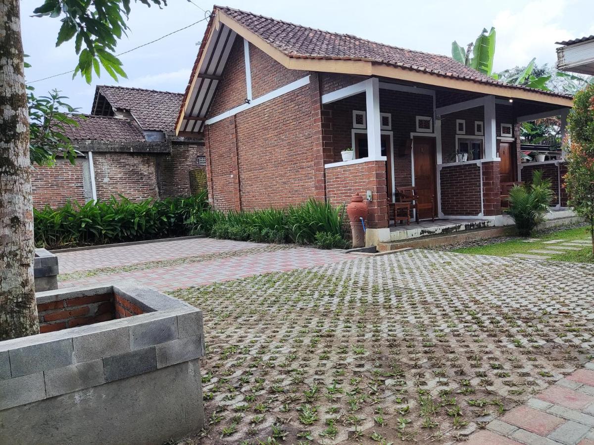 Genthong Homestay มาเกอลัง ภายนอก รูปภาพ