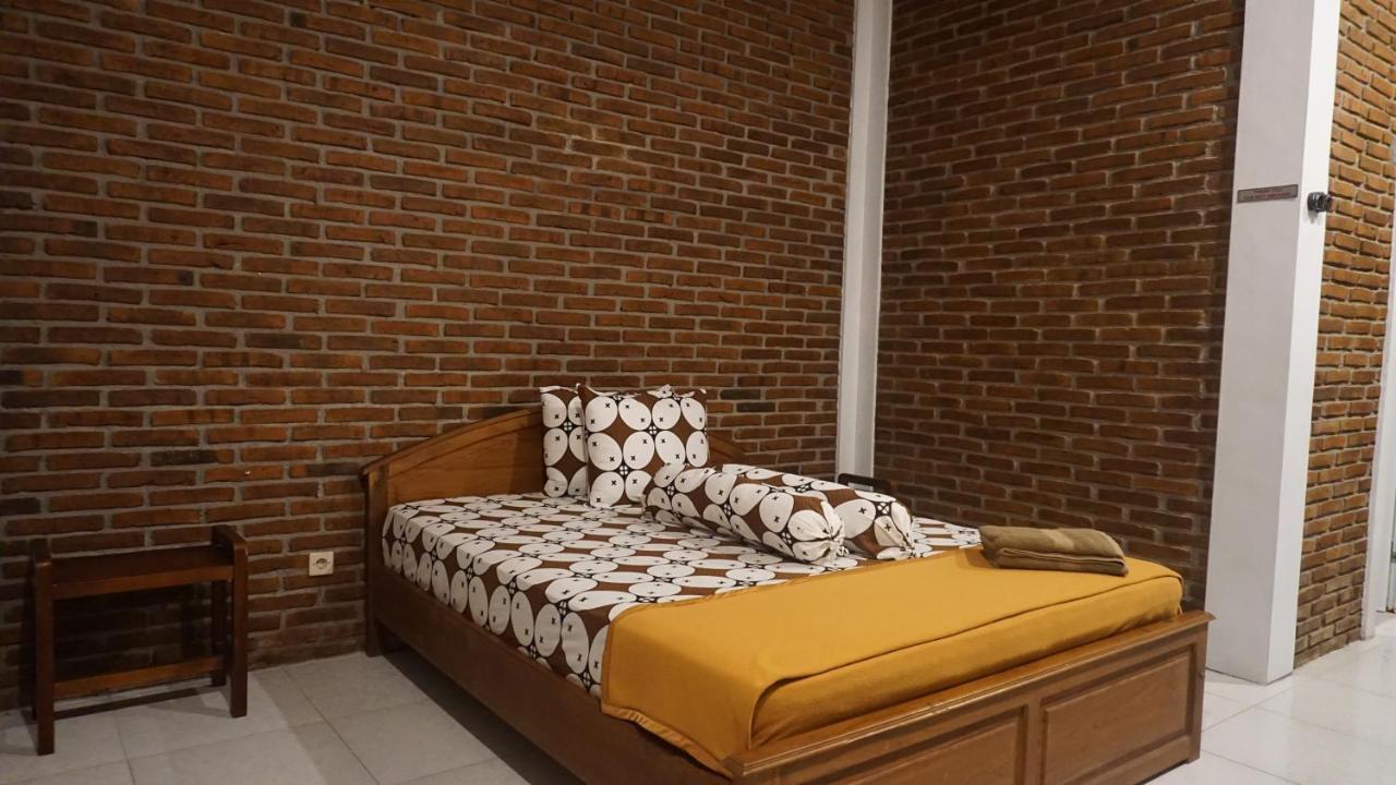 Genthong Homestay มาเกอลัง ภายนอก รูปภาพ