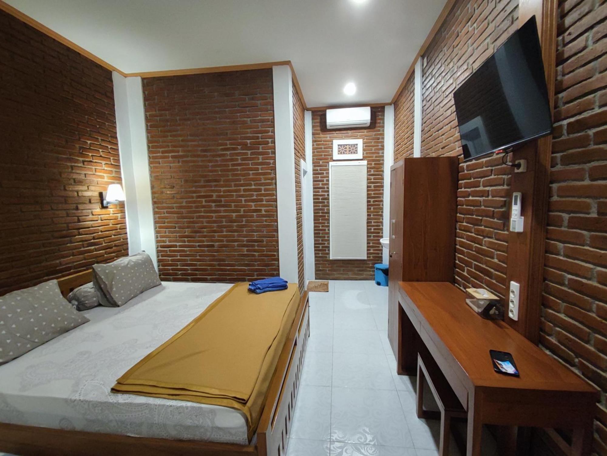Genthong Homestay มาเกอลัง ภายนอก รูปภาพ