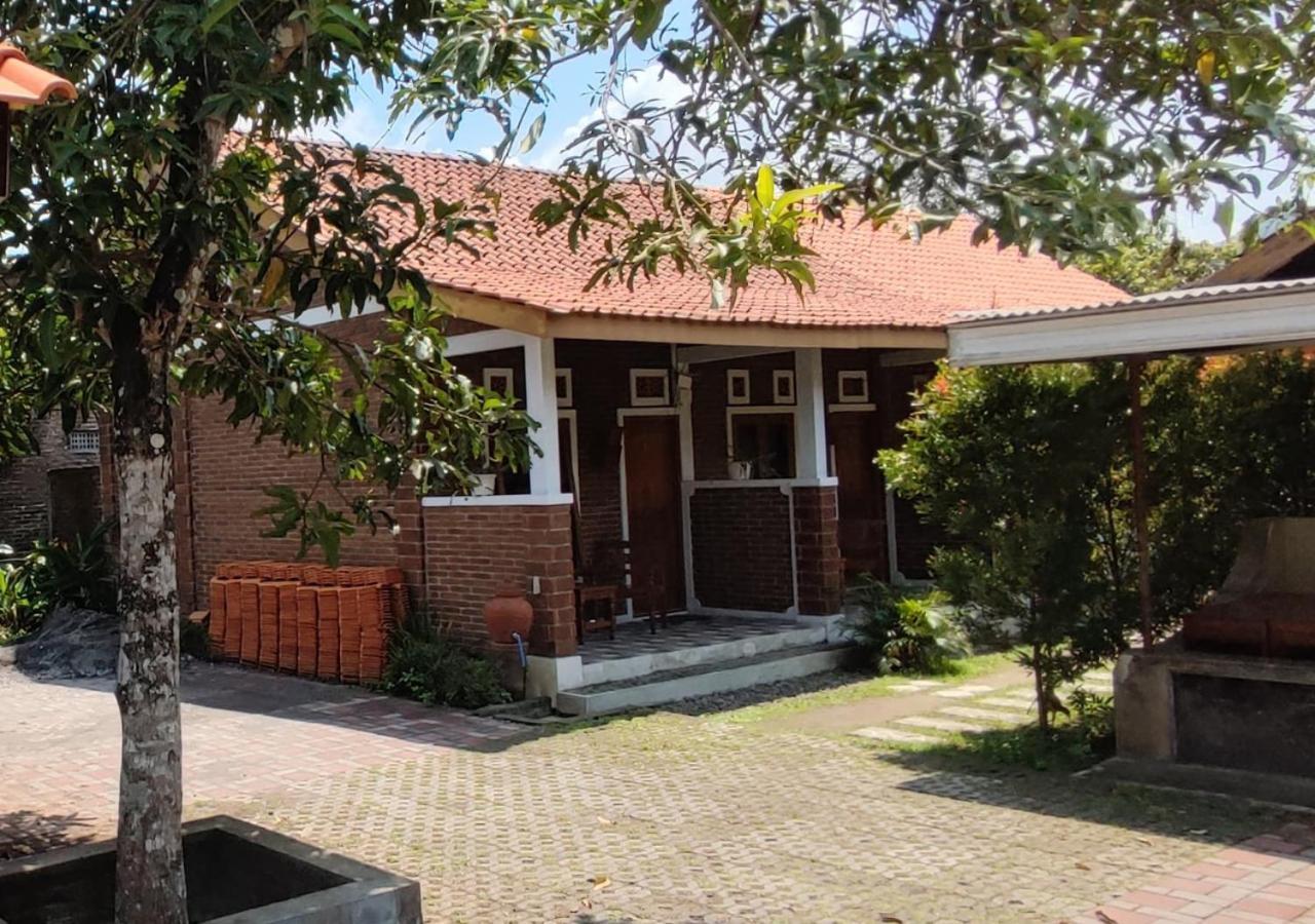 Genthong Homestay มาเกอลัง ภายนอก รูปภาพ