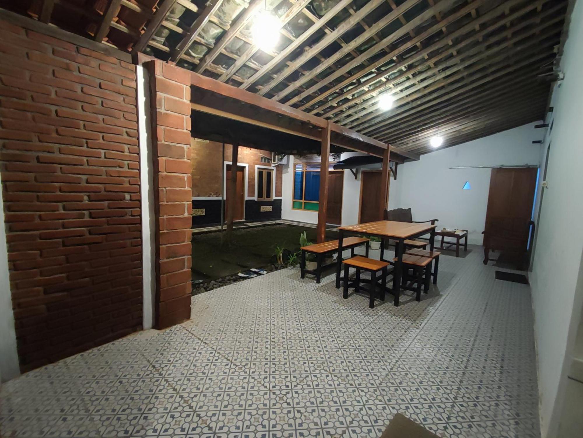 Genthong Homestay มาเกอลัง ภายนอก รูปภาพ