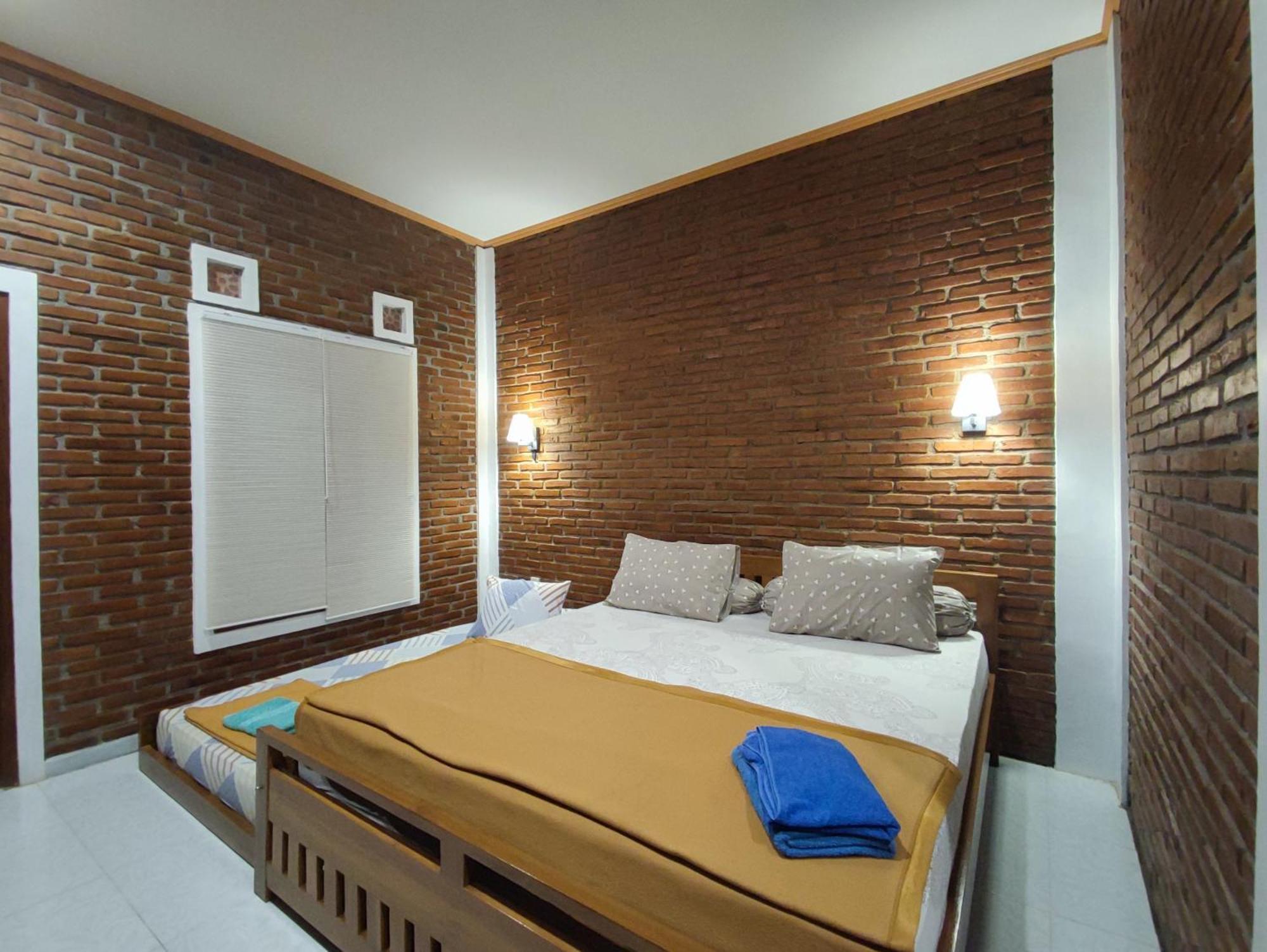 Genthong Homestay มาเกอลัง ภายนอก รูปภาพ