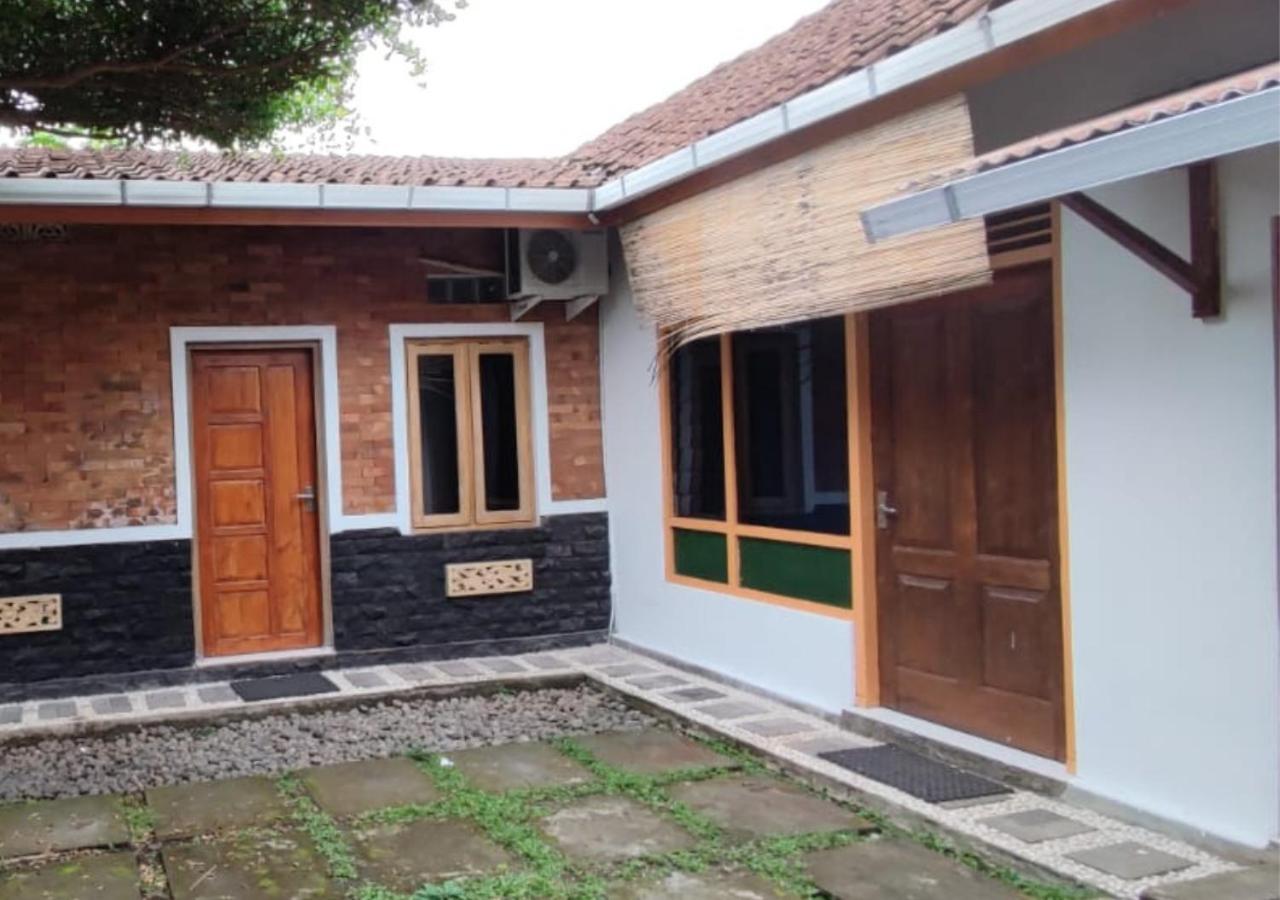 Genthong Homestay มาเกอลัง ภายนอก รูปภาพ