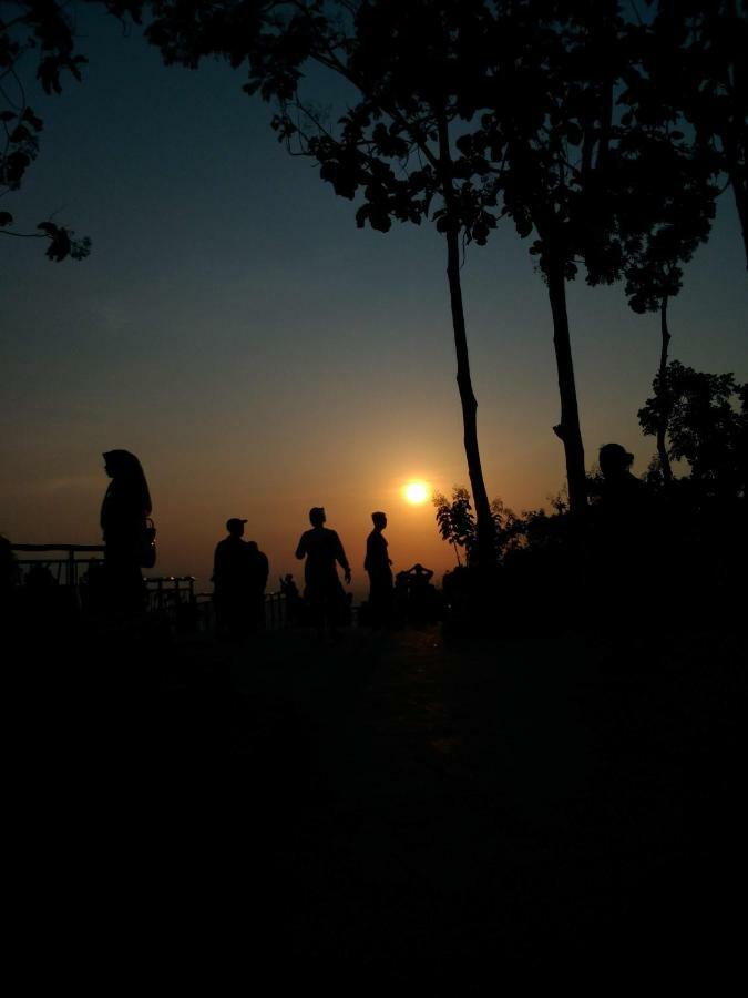 Genthong Homestay มาเกอลัง ภายนอก รูปภาพ