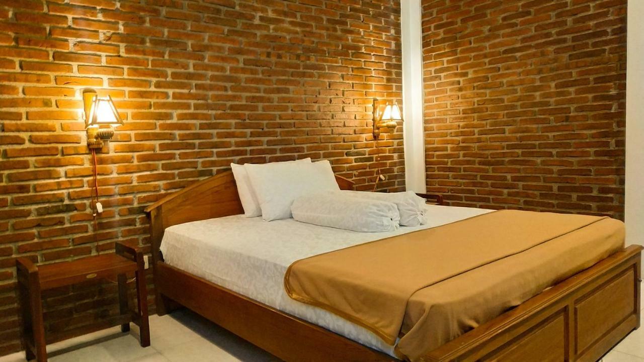 Genthong Homestay มาเกอลัง ภายนอก รูปภาพ