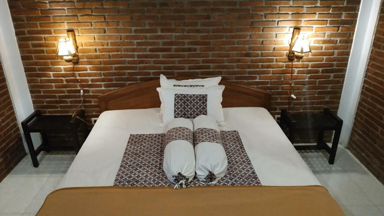 Genthong Homestay มาเกอลัง ภายนอก รูปภาพ